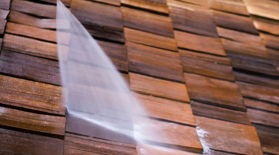 Professional gutter cleaning in Canyon Country, CA